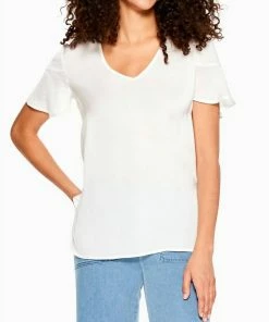 Wholesale ⌛ Nic + Zoe This And That Tee in Paper White for 👩 women ✨