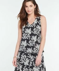 Best Sale 👍 NIC+ZOE Aster Tank for 👩 women 😀