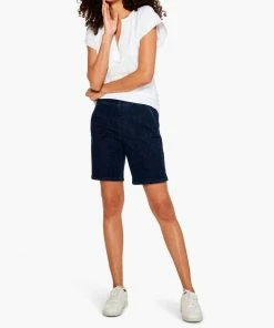 Wholesale 👍 Nic + Zoe 9" All Day Denim Short in Atlas for 👩 women 🧨