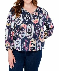 Promo 🎉 NIC+ZOE Plus Medallion Mix Top for 👩 women 🔥